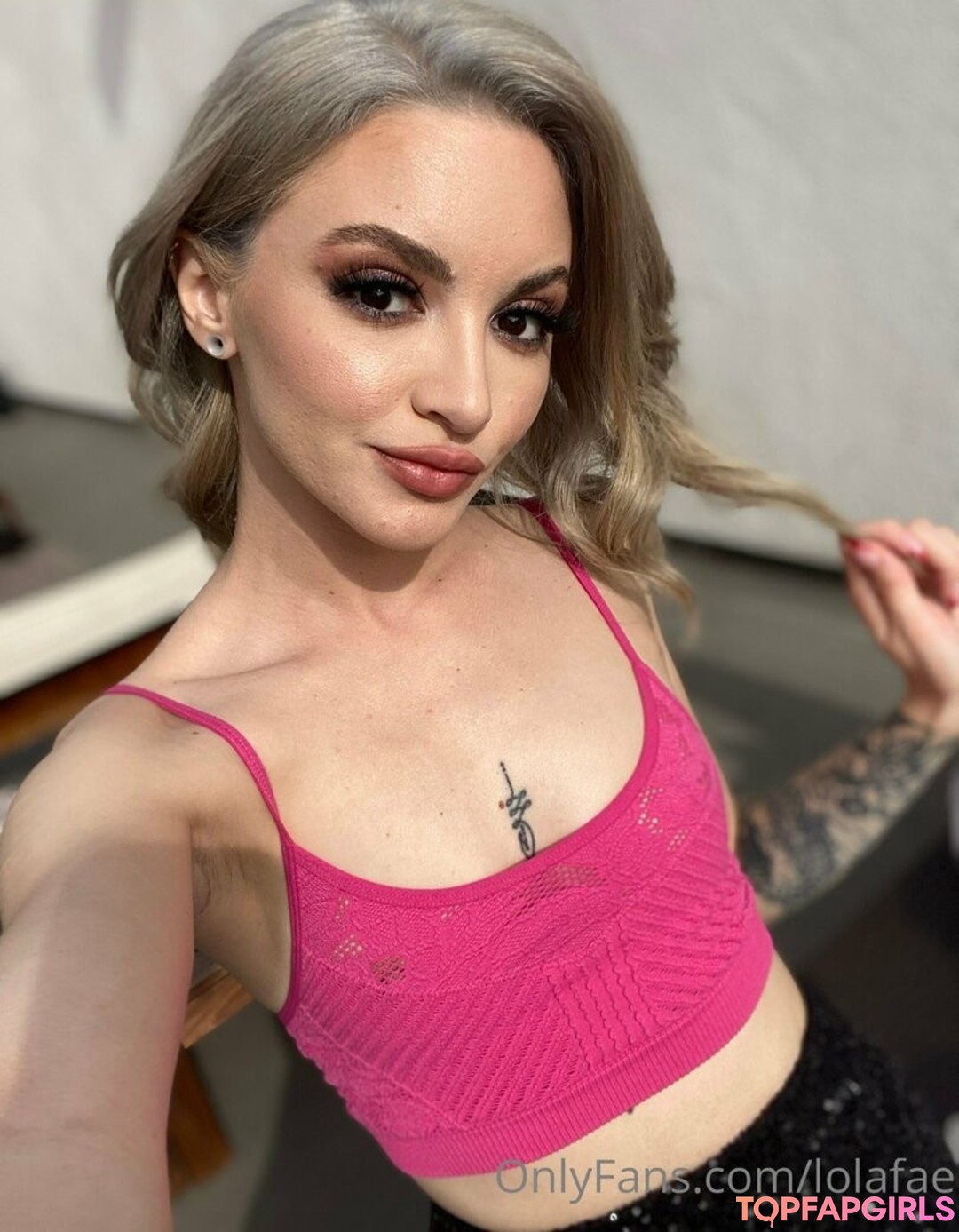 Naakte gelekte OnlyFans-foto van Lola Fae #1285