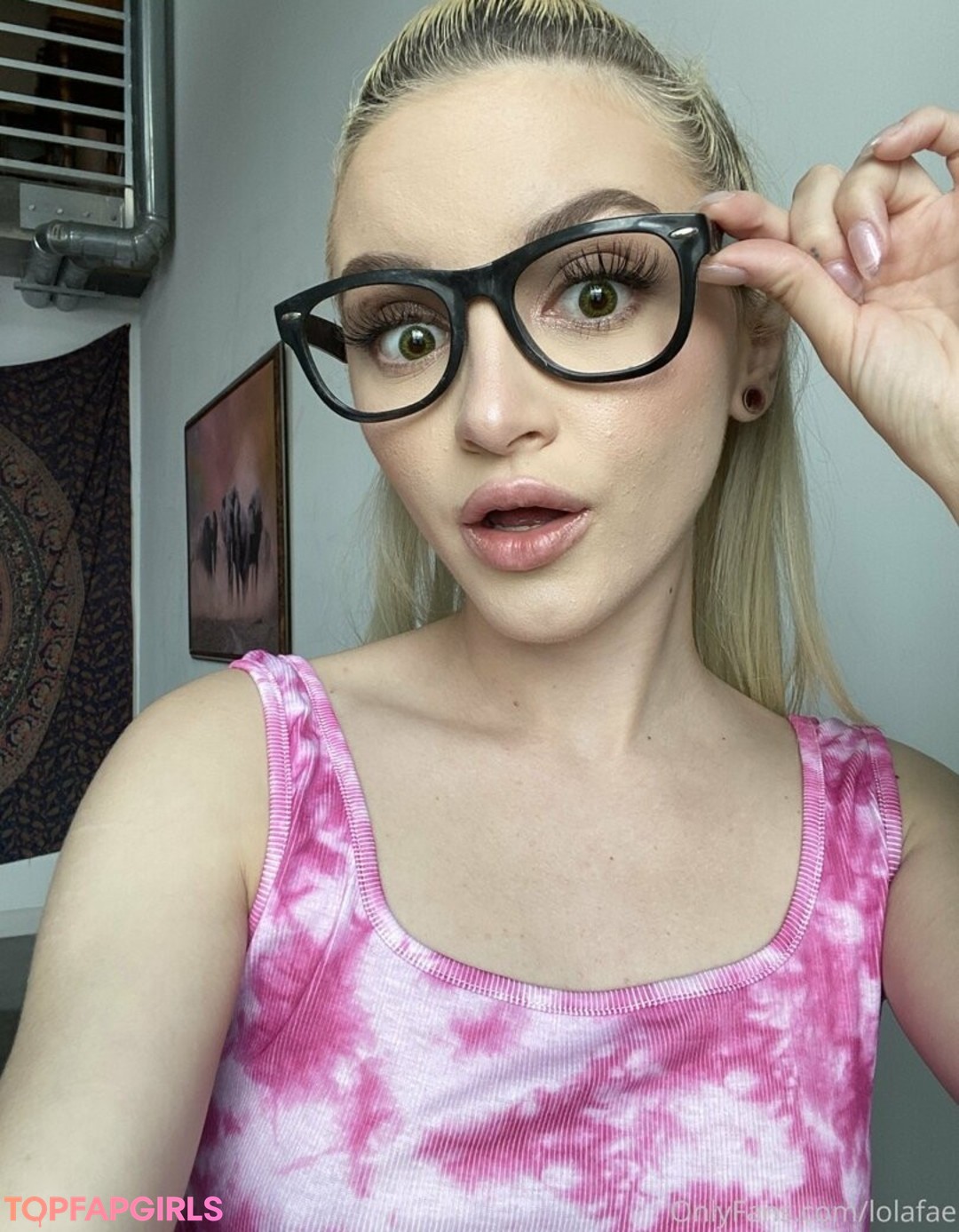 Naakte gelekte OnlyFans-foto van Lola Fae #1294