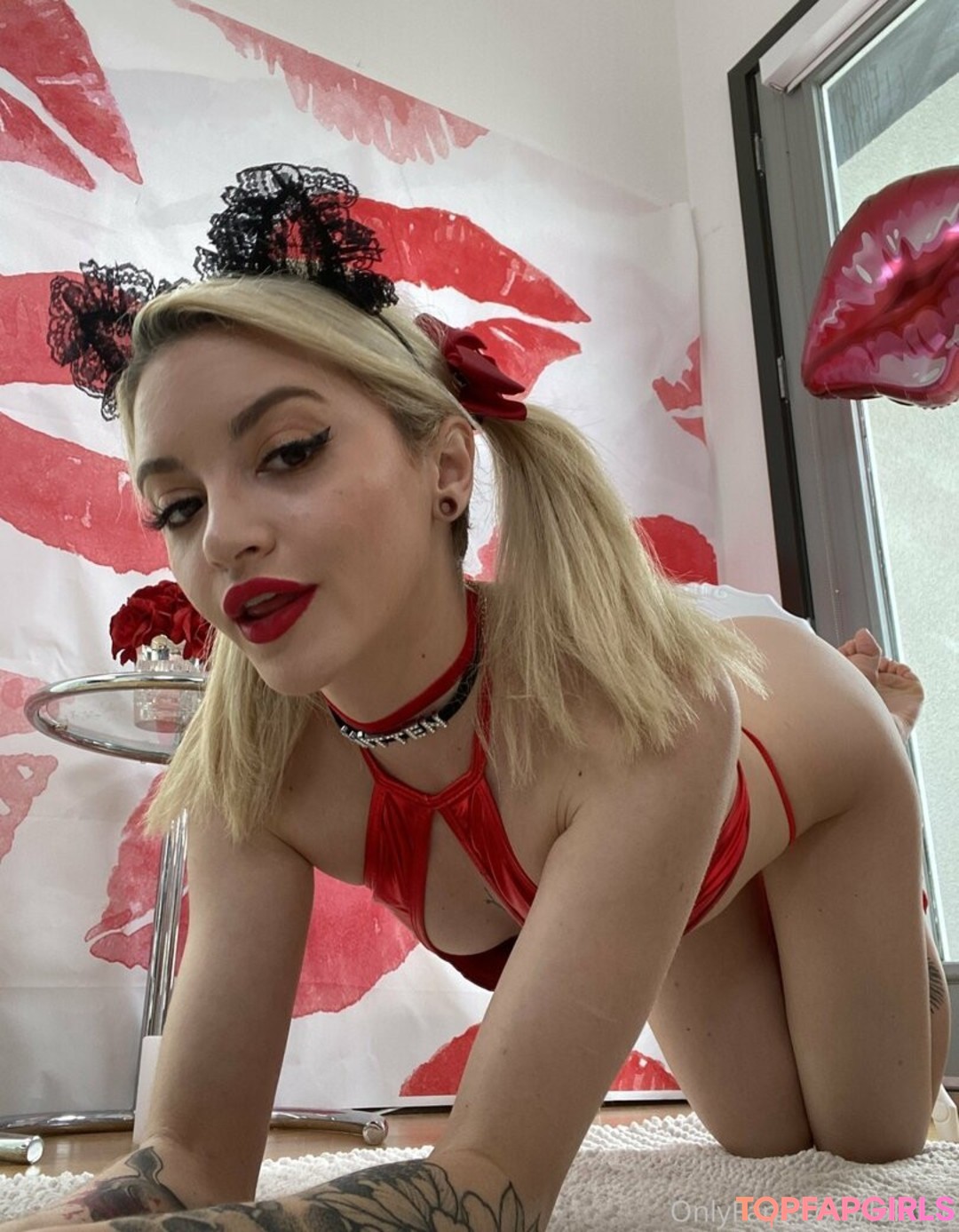 Naakte gelekte OnlyFans-foto van Lola Fae #1593