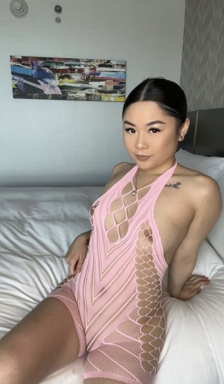Naakte gelekte OnlyFans-foto van Finechina12