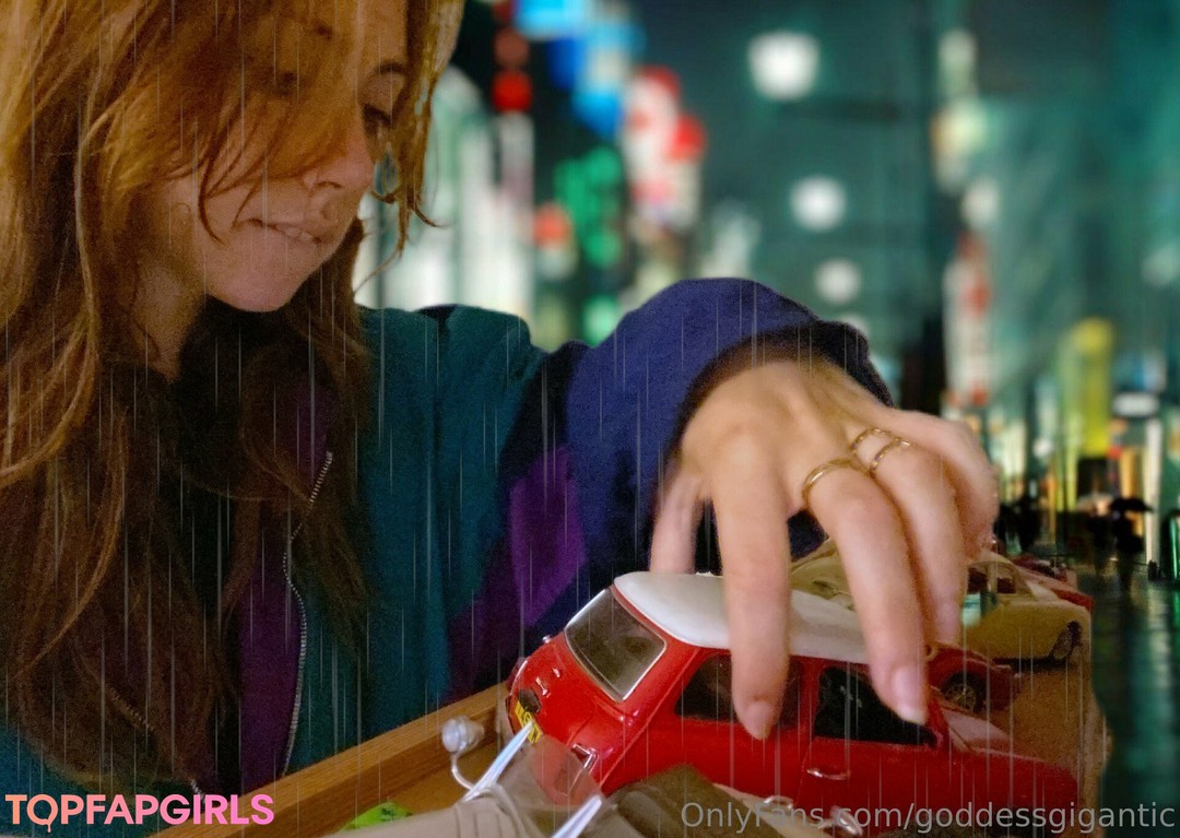 Naakte gelekte OnlyFans-foto van Goddessgigantic #70 Naakte gelekte OnlyFans-foto van Goddessgigantic #70