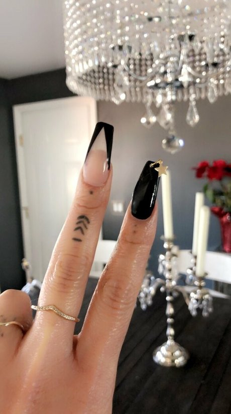 Naakte gelekte OnlyFans-foto van Laughinglatina