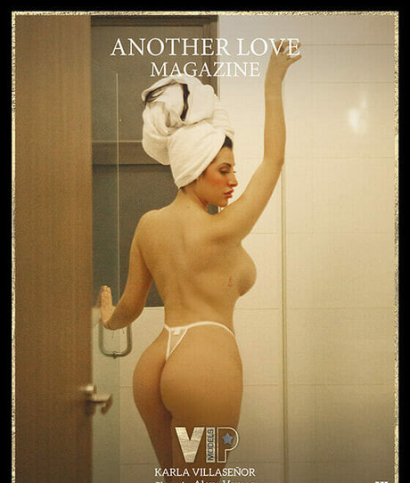 Naakte gelekte OnlyFans-foto van Another Love Magazine