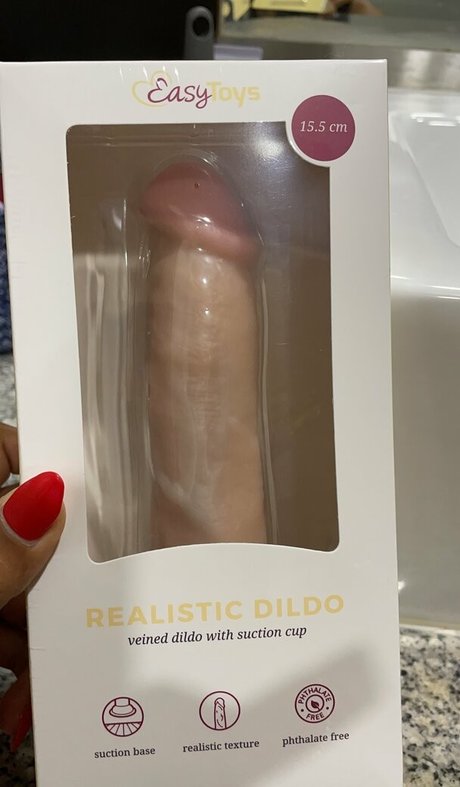 Naakte gelekte OnlyFans-foto van Tsnargesa