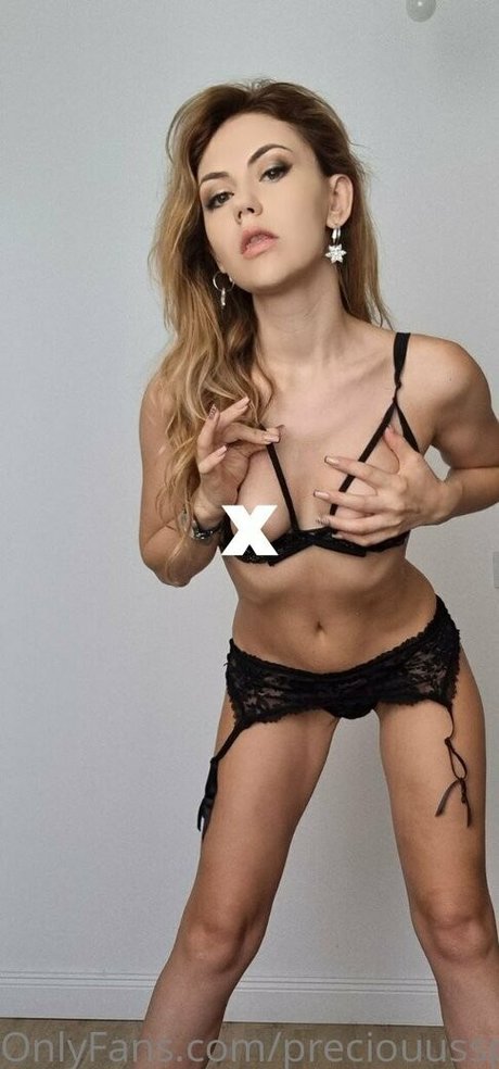 Naakte gelekte OnlyFans-foto van Preciouusspearl
