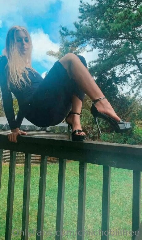 Naakte gelekte OnlyFans-foto van Chiichobiiifree