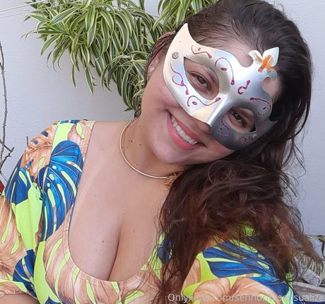Naakte gelekte OnlyFans-foto van Senhoritasensualize