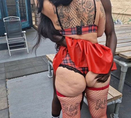Naakte gelekte OnlyFans-foto van Tamarainked