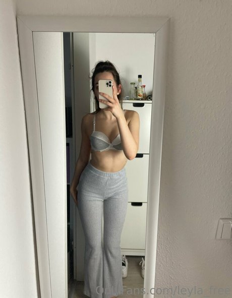 Naakte gelekte OnlyFans-foto van Leylafree