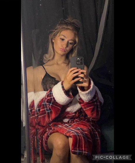 Naakte gelekte OnlyFans-foto van Samanatha X