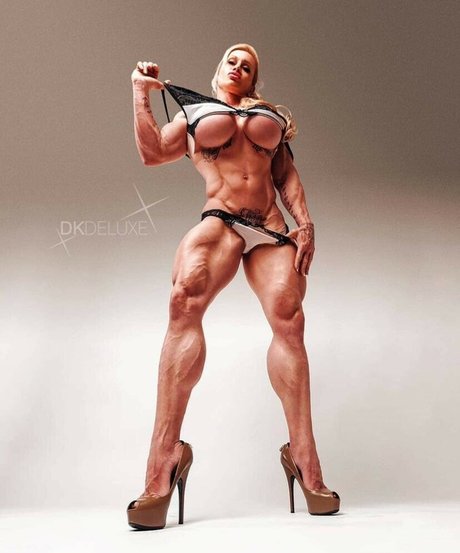 Naakte gelekte OnlyFans-foto van Marina Putziger