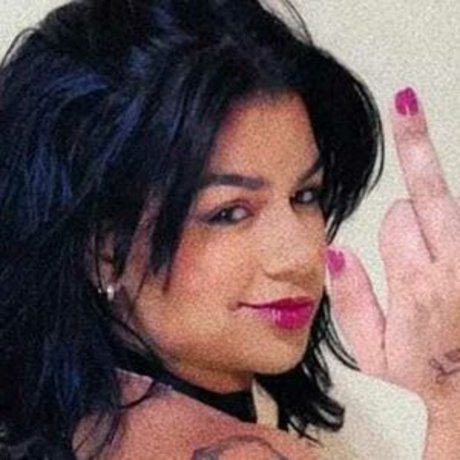 Naakte gelekte OnlyFans-foto van Kennya Raposo