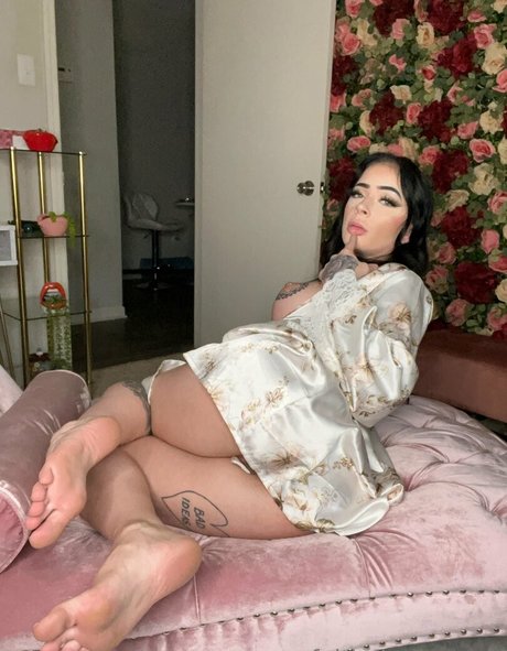 Naakte gelekte OnlyFans-foto van Faithvixxen
