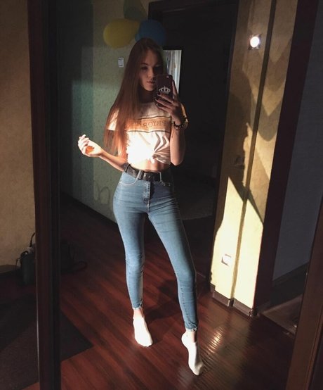 Naakte gelekte OnlyFans-foto van Alviik