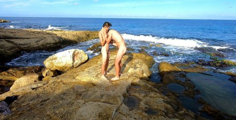 Naakte gelekte OnlyFans-foto van Stallionbunny