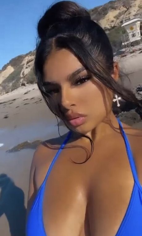 Naakte gelekte OnlyFans-foto van Sujeytjebae