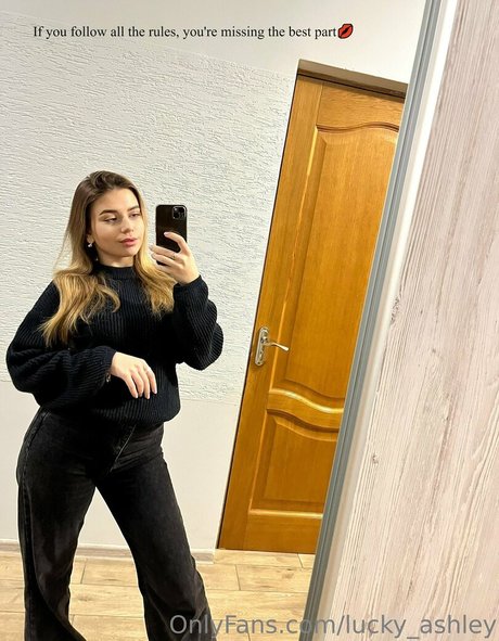 Naakte gelekte OnlyFans-foto van Luckyashley