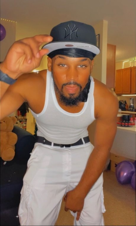 Naakte gelekte OnlyFans-foto van Xxx King