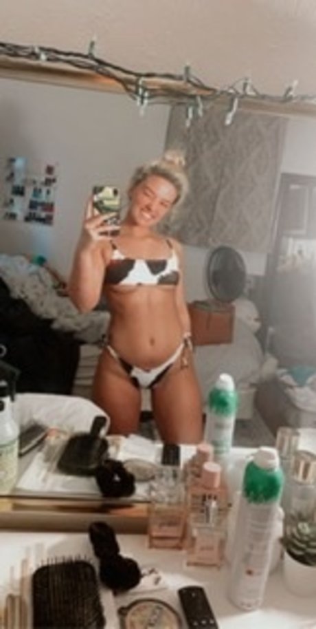 Naakte gelekte OnlyFans-foto van Sassy Girl 