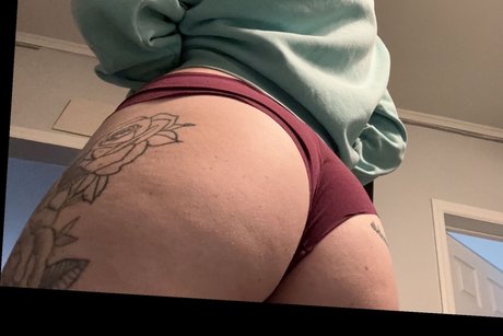Naakte gelekte OnlyFans-foto van Sarah