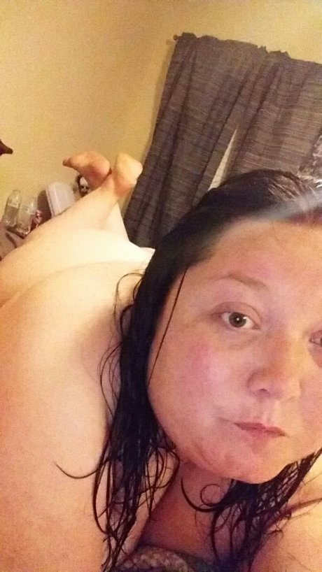 Naakte gelekte OnlyFans-foto van Sara D