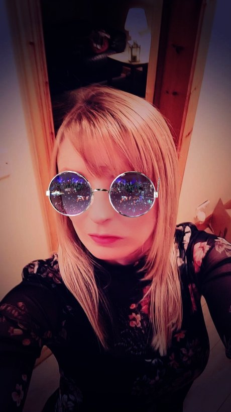 Naakte gelekte OnlyFans-foto van Uchoosethepic