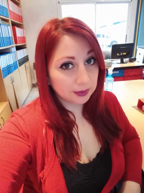 Naakte gelekte OnlyFans-foto van Sanzsofya83