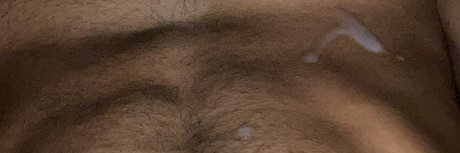 Naakte gelekte OnlyFans-foto van Santiago Loret