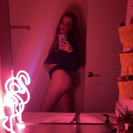 Naakte gelekte OnlyFans-foto van Meg