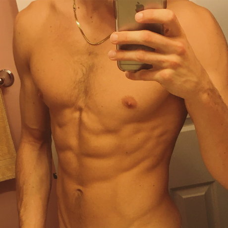 Naakte gelekte OnlyFans-foto van Sam