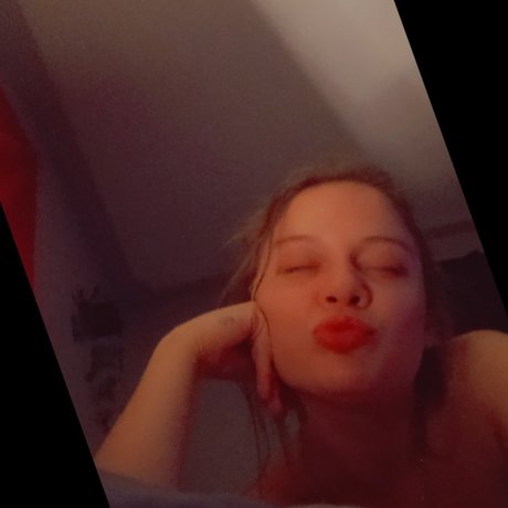 Naakte gelekte OnlyFans-foto van Samjaxxx