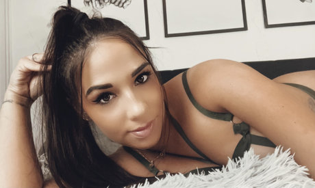 Naakte gelekte OnlyFans-foto van Sweetbella