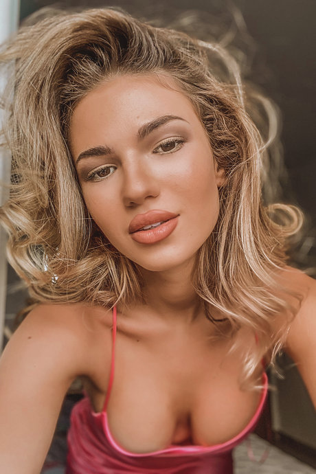 Naakte gelekte OnlyFans-foto van Sweety Russian