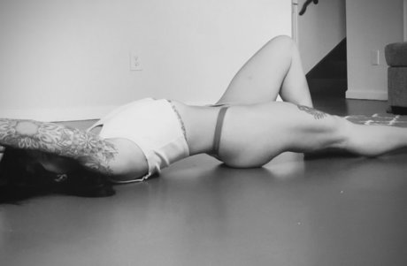 Naakte gelekte OnlyFans-foto van Roni 
