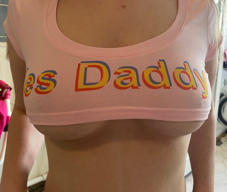 Naakte gelekte OnlyFans-foto van Lucy Lou Xx
