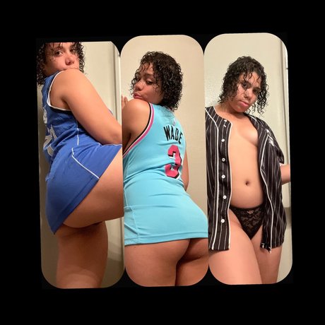 Naakte gelekte OnlyFans-foto van Savannah Rose