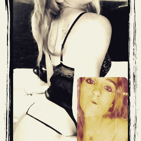 Naakte gelekte OnlyFans-foto van Savage Queen