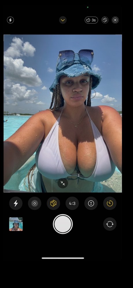 Naakte gelekte OnlyFans-foto van 