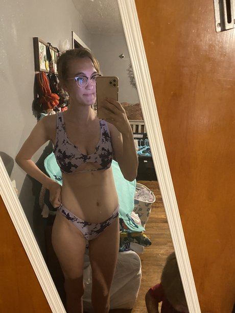 Naakte gelekte OnlyFans-foto van Kitty