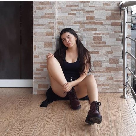Naakte gelekte OnlyFans-foto van Aylin