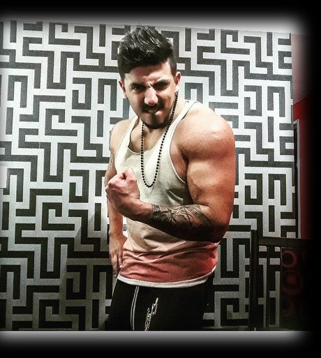 Naakte gelekte OnlyFans-foto van Tony Rod