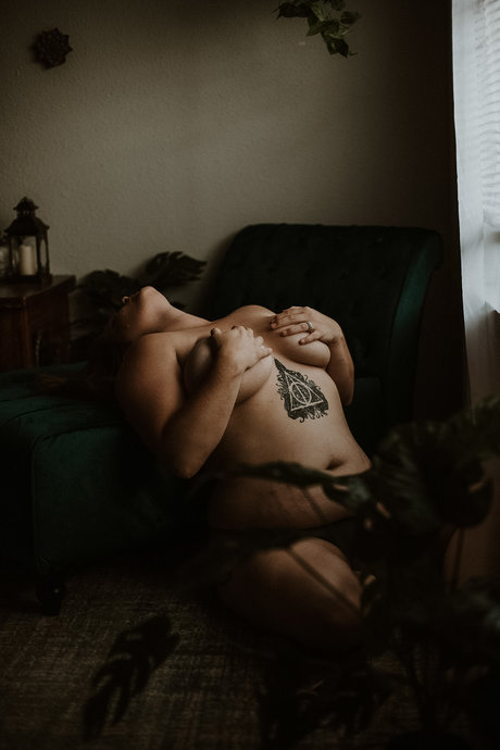 Naakte gelekte OnlyFans-foto van 1111 Make A Wish 