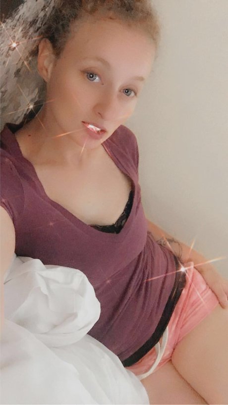 Naakte gelekte OnlyFans-foto van Alishia Gibson