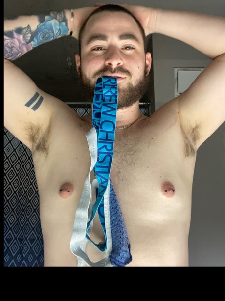 Naakte gelekte OnlyFans-foto van Ajnor97