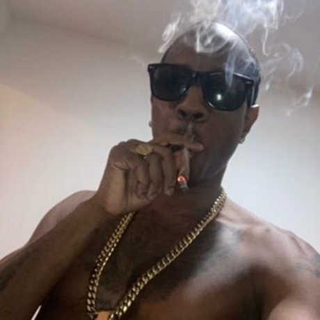 Naakte gelekte OnlyFans-foto van Druffbandit