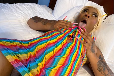 Naakte gelekte OnlyFans-foto van Yoshii Bdd