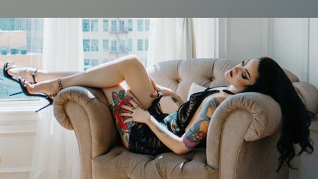 Naakte gelekte OnlyFans-foto van Goddess Medusa