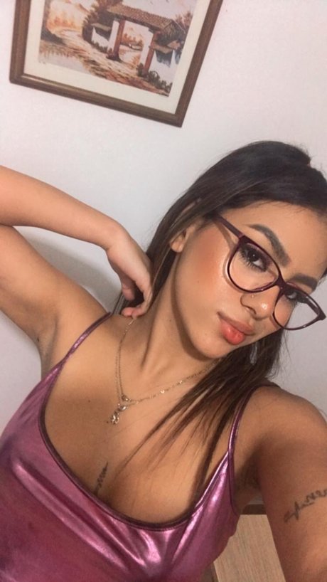 Naakte gelekte OnlyFans-foto van Jessixxx