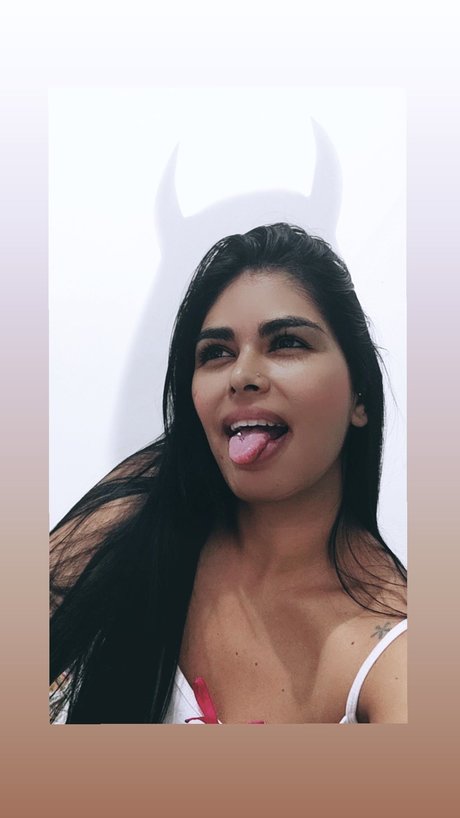 Naakte gelekte OnlyFans-foto van Yaisa