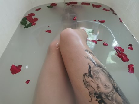 Naakte gelekte OnlyFans-foto van Lexi 